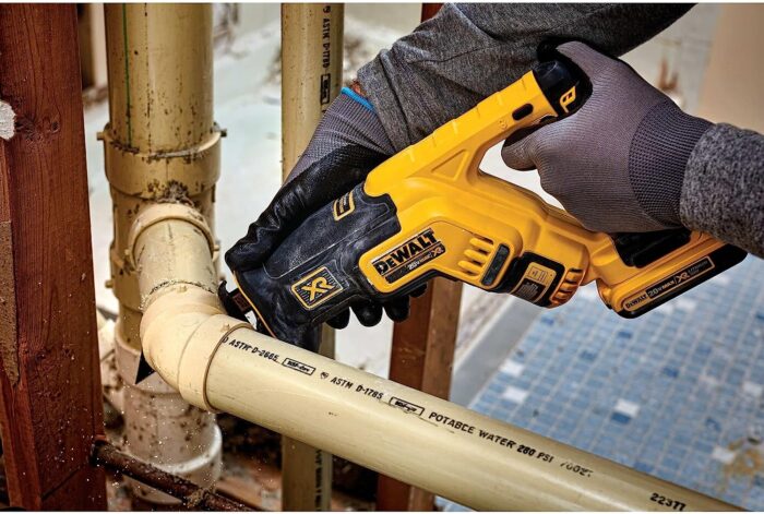 DEWALT 20V MAX RECIPROCATING SAW 5