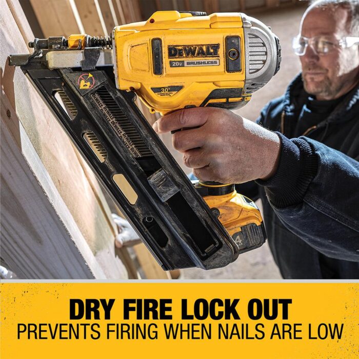 DEWALT-20-VOLT-MAX-FRAMING-NAILER-2