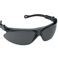 High-quality polarized safety glasses for eye protection during industrial and outdoor activities, ensuring durability and comfort.