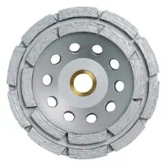 Diamond cutting disc with segmented abrasive rim for masonry and stone cutting, durable and high-performance tool.