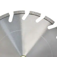 Sharp circular saw blade with segmented teeth for precise cutting applications.